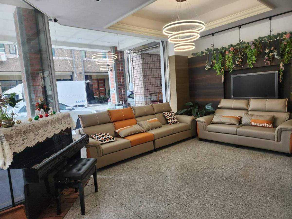 Jia-Jia Business Hotel 뤄동 외부 사진
