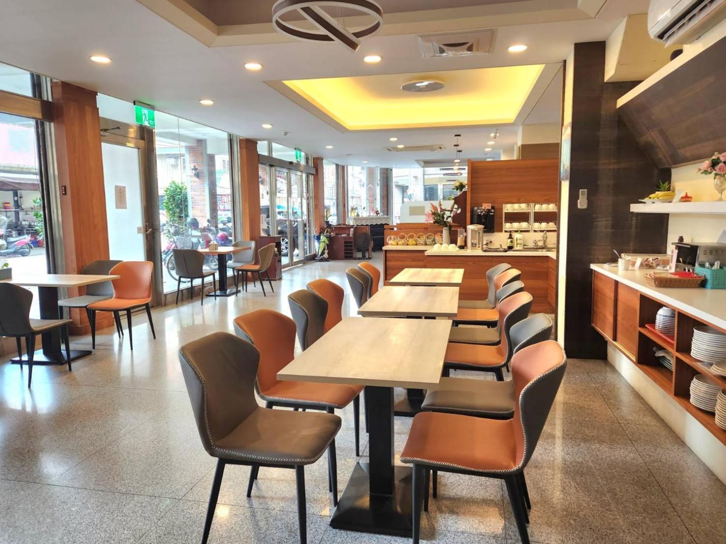 Jia-Jia Business Hotel 뤄동 외부 사진
