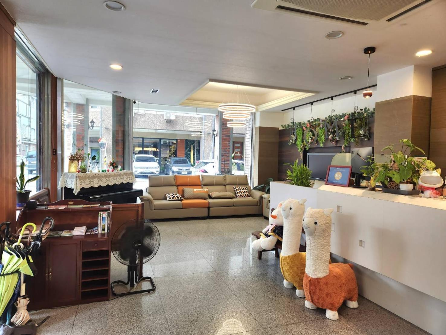 Jia-Jia Business Hotel 뤄동 외부 사진